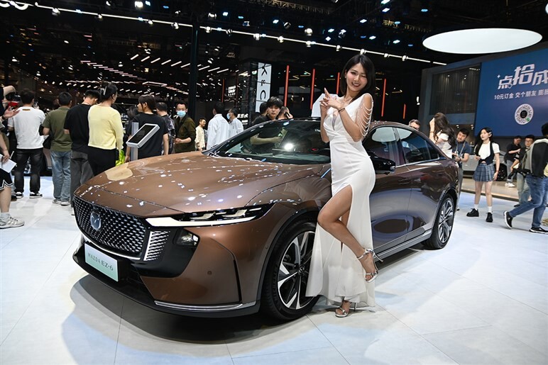 パクリ時代は過去のもの。「上海モーターショー25」で見た日独の存在感喪失と中国車大躍進のリアル
