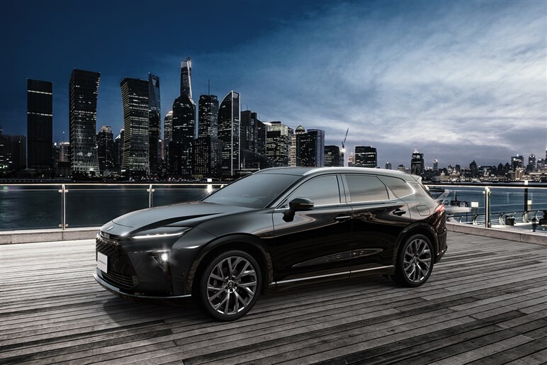 “クラウンのSUV化”は本当に成功だったのか？　「エステート」の売れ行きと“前年割れ”の理由