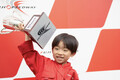 マクドナルドのハッピーセットの黄色いスープラが子どもたちを乗せてドリフト！　FDJ開幕戦で開催された「ハッピーセットワクワクツアー」が激アツだった
