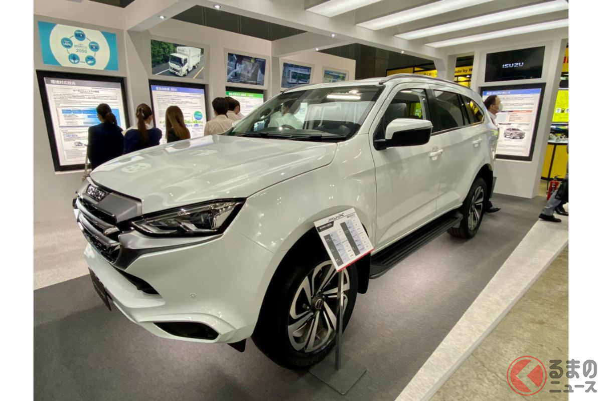 いすゞが3列suv Mu X の実車公開 ランクルプラド サイズのタフ顔デザイン なぜ日本未導入車をお披露目した くるまのニュース 自動車情報サイト 新車 中古車 Carview