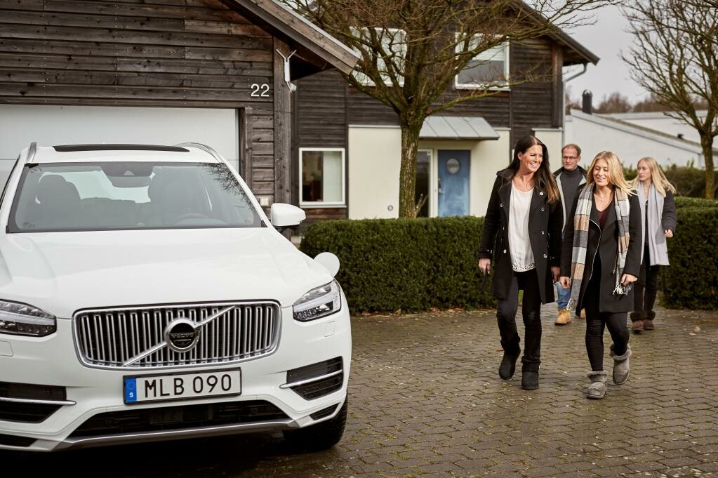 ハイン家とシモノフスキー家　ボルボの自動運転車の開発を支えるスイスの家族たち