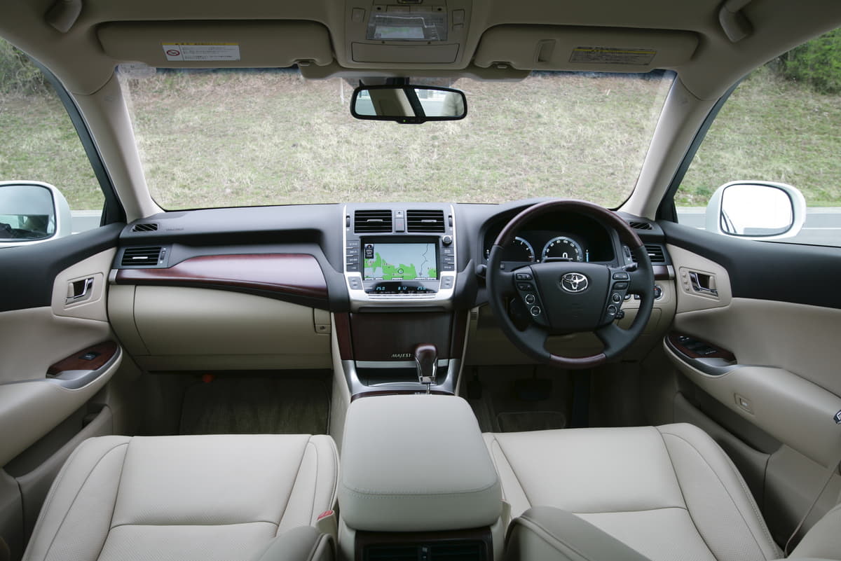 平成の国産高級セダン価格が暴落 100万円で手に入るオススメ中古車５選 Auto Messe Web 自動車情報サイト 新車 中古車 Carview