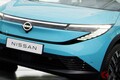 日産が「新型“流麗”SUV」公開！ 8年ぶり全面刷新の「日産の要」は“画期的エアロダイナミクス”×ガラス張り天井採用！ 25年発売の「新型リーフ」動画が公開に