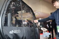 小型３輪モビリティはカッコかわいいだけじゃない！　造船会社ならではの超絶クオリティで魅せるe-NEOの「NEO-ONE」＆「NEO-Light」【大阪オートメッセ2025】