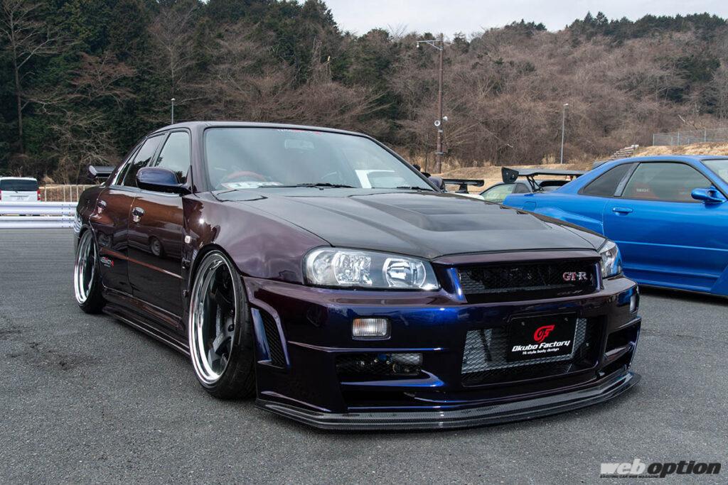 「これぞR34マニア究極の贅沢！」ER34セダンをベースに仕上げられた至極の4ドアGTR（web option） 自動車情報サイト【新車・中古車】 carview!