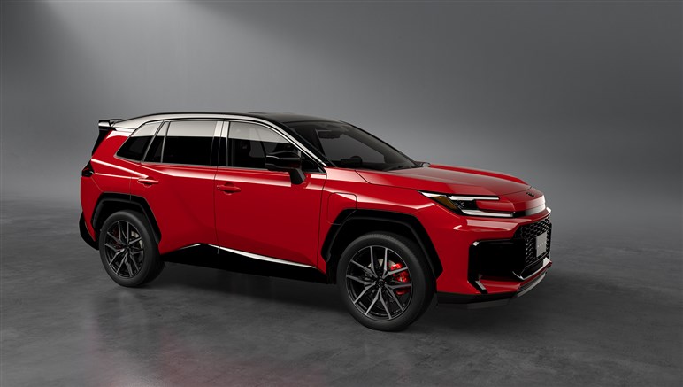 【八方美人】新型「RAV4」の“イイとこ取り”デザインの功罪。格上クラウンやランクル、ハリアー検討層も流れそう