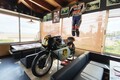 ヘルメットやレーシングスーツの展示もされたバレンシアのバイクバー 「MotoMoto Tapas」に行ってきたよ！
