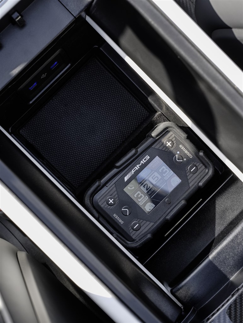 【ルーフレスの究極オープン】歴史的名車×F1技術が産んだメルセデスAMG新型「ピュアスピード」公開。どんな車？