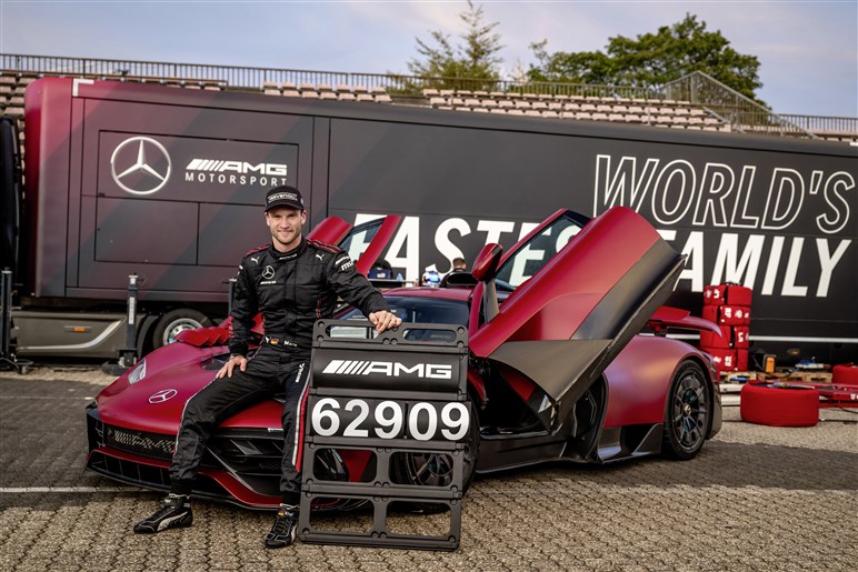 【ルーフレスの究極オープン】歴史的名車×F1技術が産んだメルセデスAMG新型「ピュアスピード」公開。どんな車？