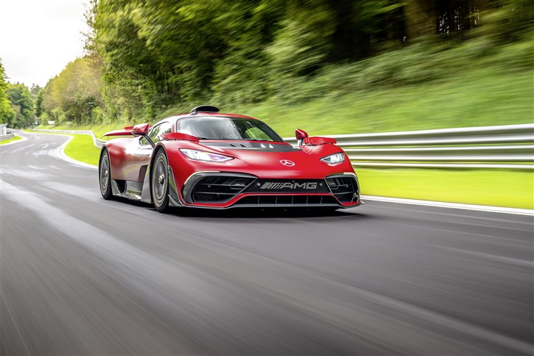 【ルーフレスの究極オープン】歴史的名車×F1技術が産んだメルセデスAMG新型「ピュアスピード」公開。どんな車？