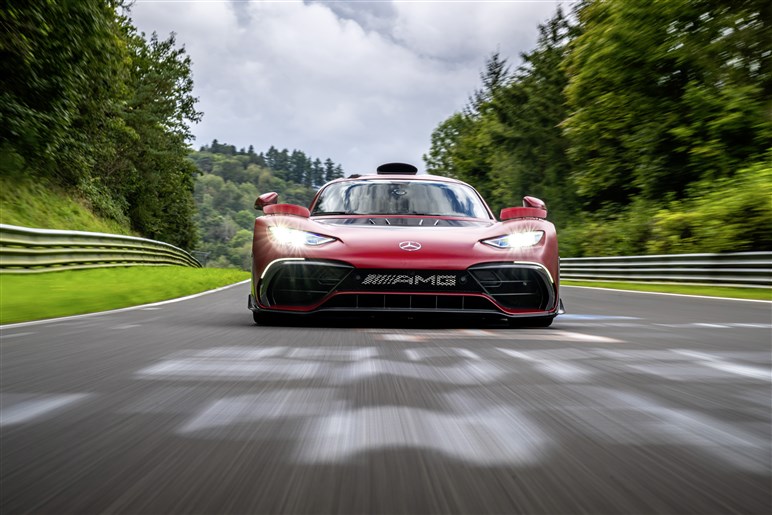 【ルーフレスの究極オープン】歴史的名車×F1技術が産んだメルセデスAMG新型「ピュアスピード」公開。どんな車？