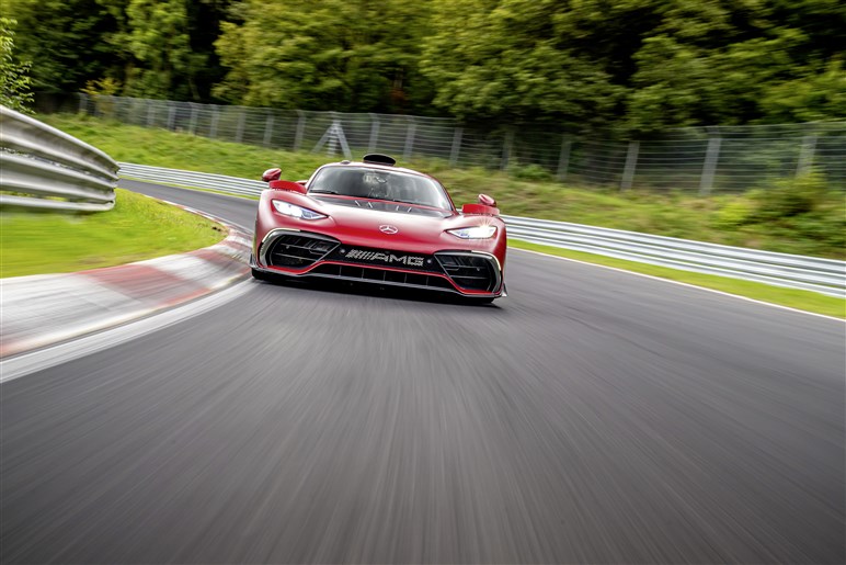 【ルーフレスの究極オープン】歴史的名車×F1技術が産んだメルセデスAMG新型「ピュアスピード」公開。どんな車？