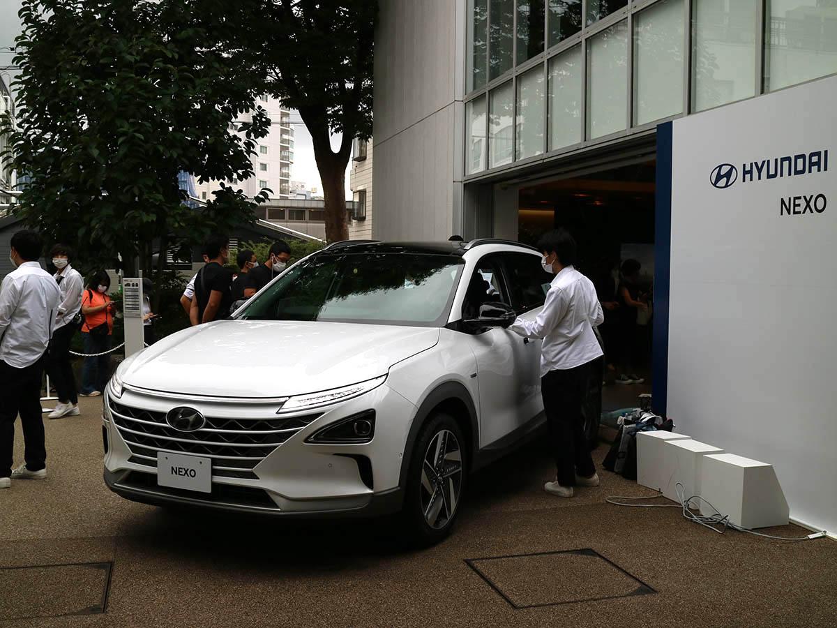 韓国の ヒュンダイ が本気で日本再上陸か モニターもカタログも日本語表記だった水素suv ネッソ とは Web Cartop 自動車情報サイト 新車 中古車 Carview