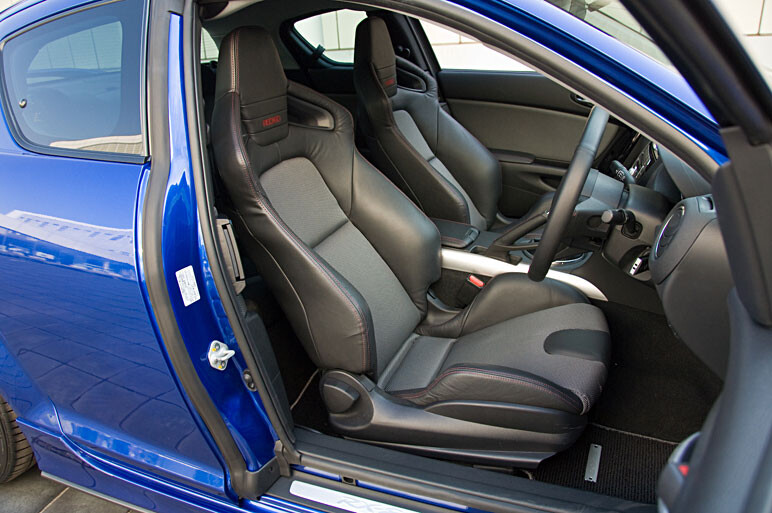 RX-8 MCで新デザインに 新グレード、タイプRSも