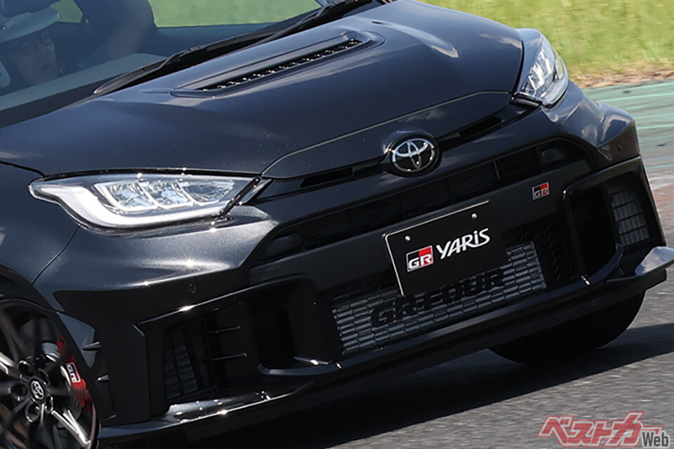 GRヤリスに"本格派"仕様が登場！　大型リアウイング装着の「エアロパフォーマンスパッケージ」ガチのポテンシャルは？