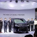 【レクサスLM】初のミニバン　価格が中国で暴騰　新古車が3500万円にも　値上がりした背景