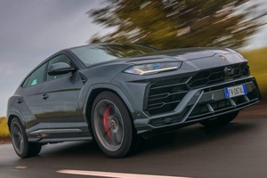 実は使えるファミリーSUV　ランボルギーニ・ウルス　UK中古車ガイド　サルーンに迫る乗り心地