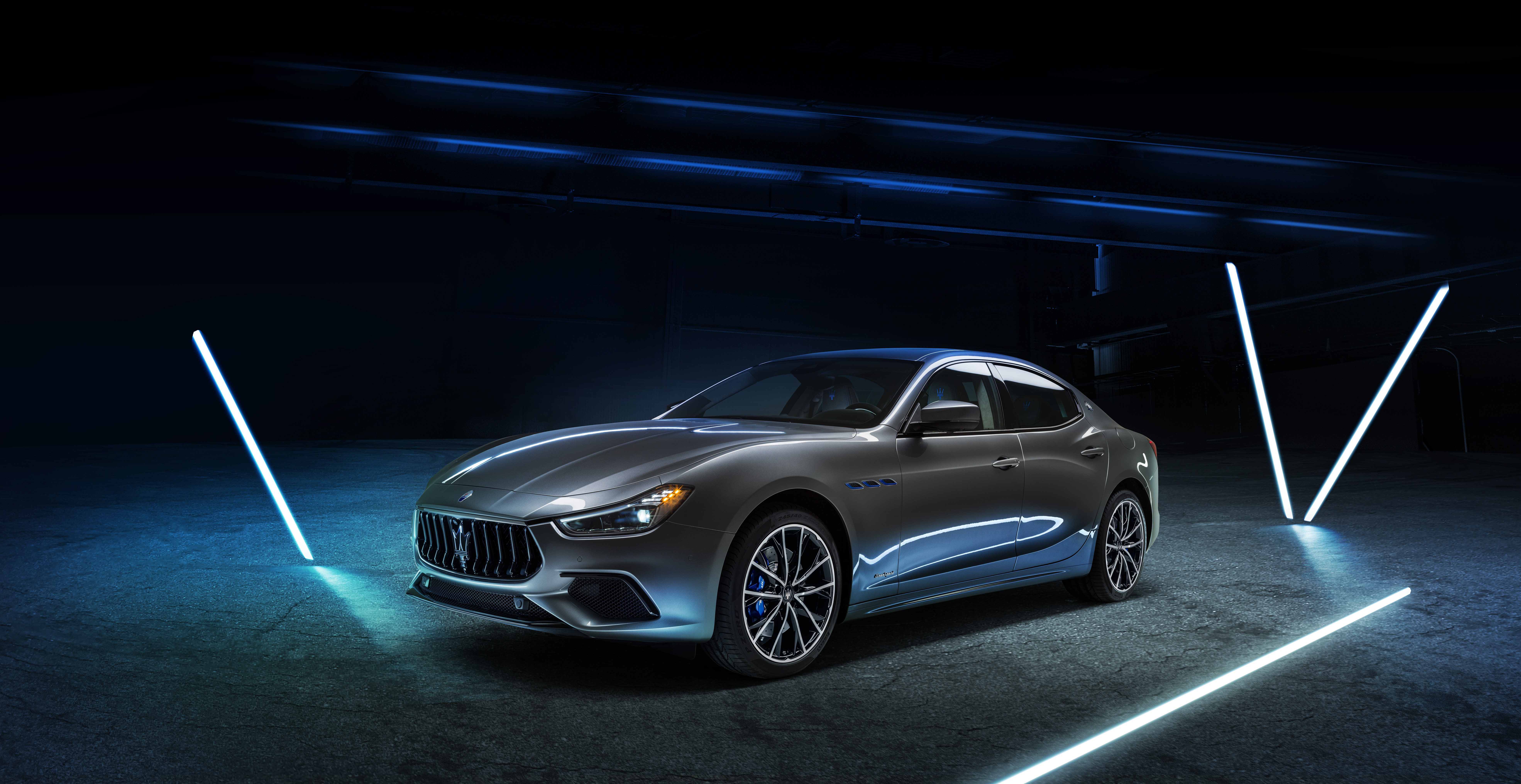 マセラティ初の電動モデル ギブリ ハイブリッド がデビュー Gq Japan 自動車情報サイト 新車 中古車 Carview