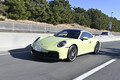 【試乗】贅沢にもシボレー・コルベットとポルシェ911を比較試乗！　圧倒的な「走りの質」のなかで守られる伝統とは