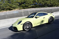 【試乗】贅沢にもシボレー・コルベットとポルシェ911を比較試乗！　圧倒的な「走りの質」のなかで守られる伝統とは