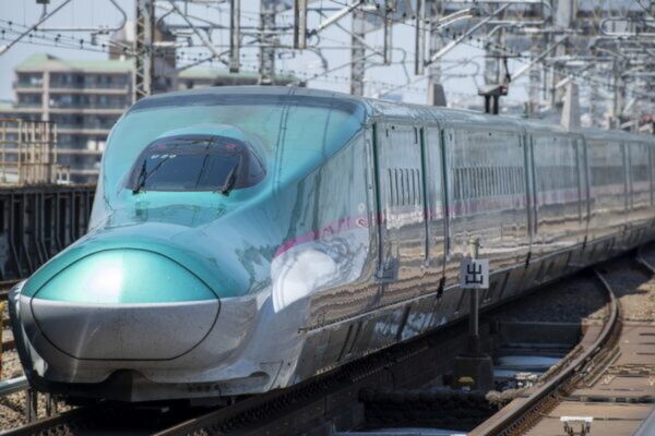 工事が進む「ポツンと新幹線駅」を上空から捉えた画像が公開！   何もない “牧歌的な風景”を売りにした閑散駅に!?