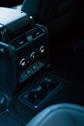 7人乗りの新たな選択肢──新型ディフェンダー130 X D350試乗記