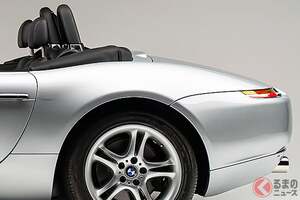 “6速MT”搭載！ 全長4.4mの「FRスポーツカー」がスゴい！ レトロな“旧車デザイン”×400馬力「V8」搭載！ 25年落ちでも“4100万円”のBMW「Z8」独国のオークションに登場