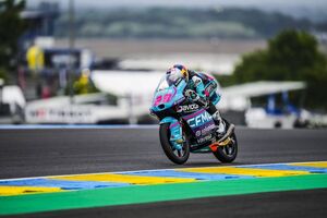Moto3フランス予選｜マキシモ・キレスがキャリア初ポールポジション！　日本人ライダーはグリッド4列目