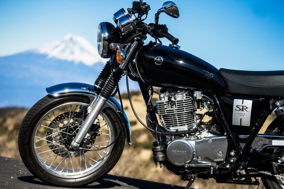 ヤマハ・新型SR400で真冬の西伊豆へ。【ツーリングレポート】