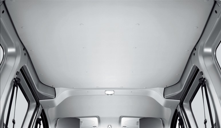 【車中泊仕様もあります】日産「NV200バネット」一部改良で安全性アップ。約223から