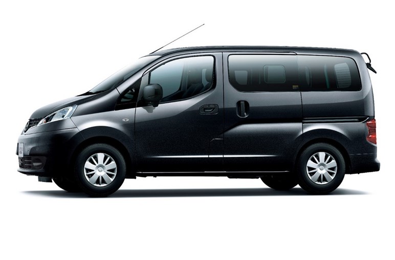 【車中泊仕様もあります】日産「NV200バネット」一部改良で安全性アップ。約223から