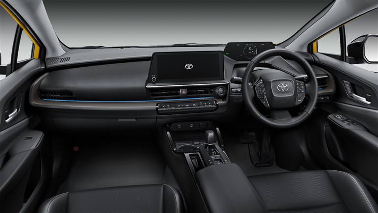新型プリウス発売。2.0Lは196PSで28.6km/L、価格は320から