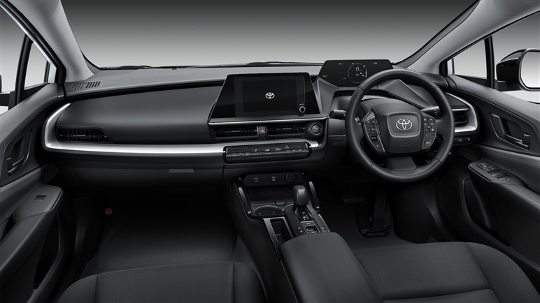 新型プリウス発売。2.0Lは196PSで28.6km/L、価格は320から