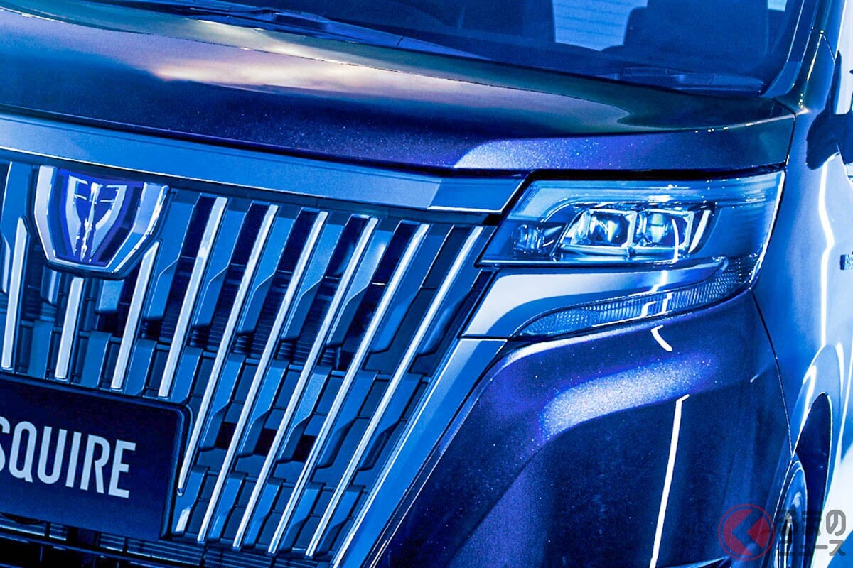 トヨタ「アルファード・ミニ」!? 5ナンバーサイズの「小さめ“高級ミニバン”」！ 豪華な「広びろ内装」採用＆約270万円からの「エスクァイア」とは