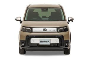【塗装の耐久性1.5倍に】ホンダ『フリード』ガソリン車を一部改良、約10万円の値上で7月発売