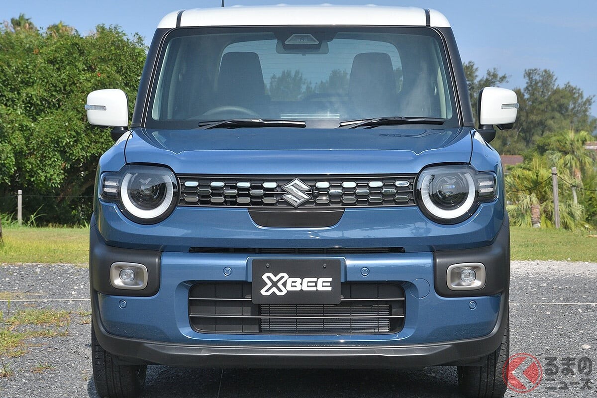 スズキ「新型クロスビー」発表！ 内外装のデザイン一新＆最新1.2リッターMハイブリッド新搭載！「小型クロスオーバーSUV」8年目の大刷新で何が変わった？