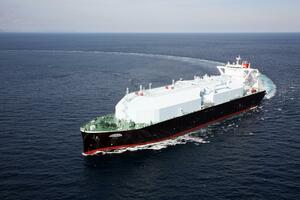 長さ約300m。三菱造船 次世代LNG運搬船「LNG JUNO」の命名式を実施 