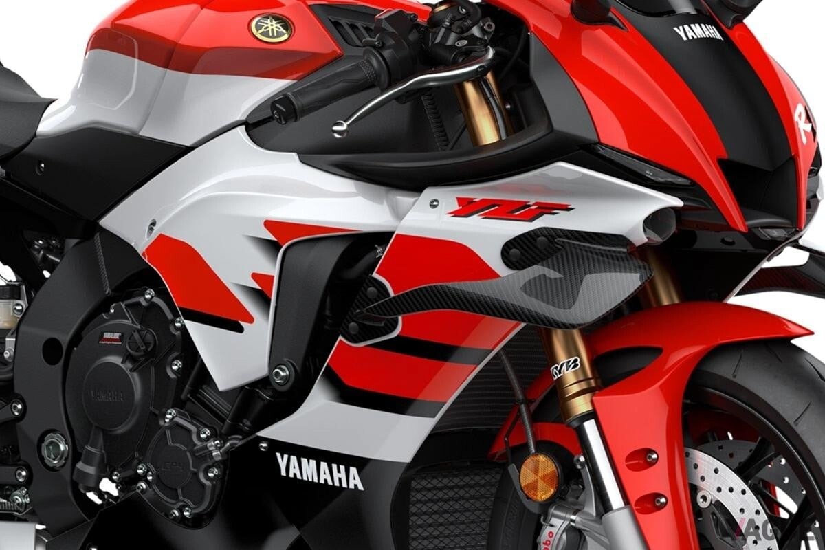 創業70周年を記念した赤白の特別カラーがカッコいい！ ヤマハの