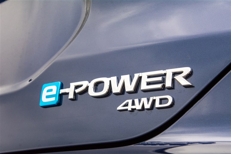 日産、新型キックス発売。第2世代e-POWERを搭載し、待望の4WDも追加