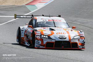 2025年スーパーGT開幕。桜咲く岡山で王者au supraが首位スタート、GT300トップはBRZ