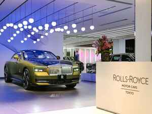 ロールス・ロイス・モーター・カーズ東京がリニューアルオープン。ロールス・ロイス最新のビジュアル アイデンティティを採用