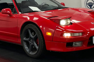 ホンダ「赤いスポーツカー」が1000万円超え!? 程度良さげな…1992年式モデル！ 「NSX」特徴は？