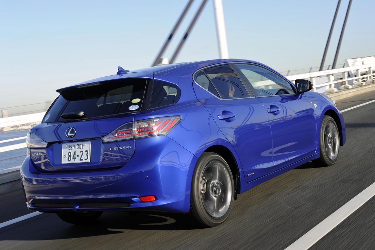 試乗 レクサス Ct0hの ハッチバックの中ではピカイチ だった性能とは 10年ひと昔の新車 Webモーターマガジン 自動車情報サイト 新車 中古車 Carview