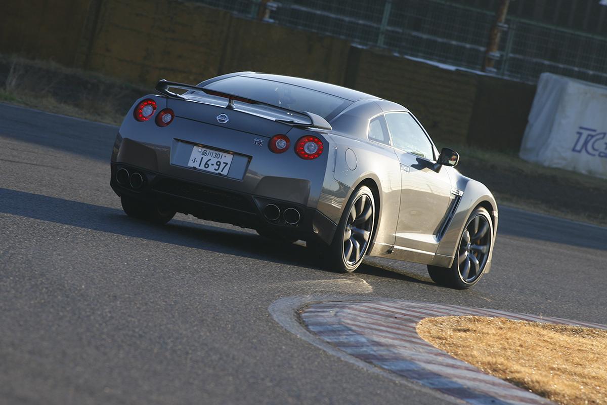 同じクルマの新車なのに純正装着のタイヤメーカーが違う 車両の性能に 差 はでない Web Cartop 自動車情報サイト 新車 中古車 Carview