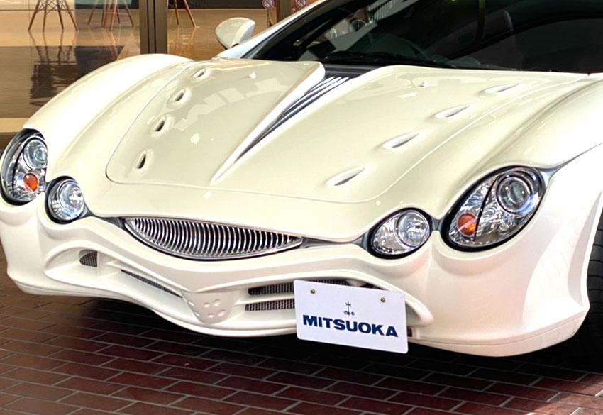 世紀の 奇車 まさかのまったく値落ちナシ 光岡オロチの中古がそれでも超お買い得な理由 ベストカーweb 自動車情報サイト 新車 中古車 Carview