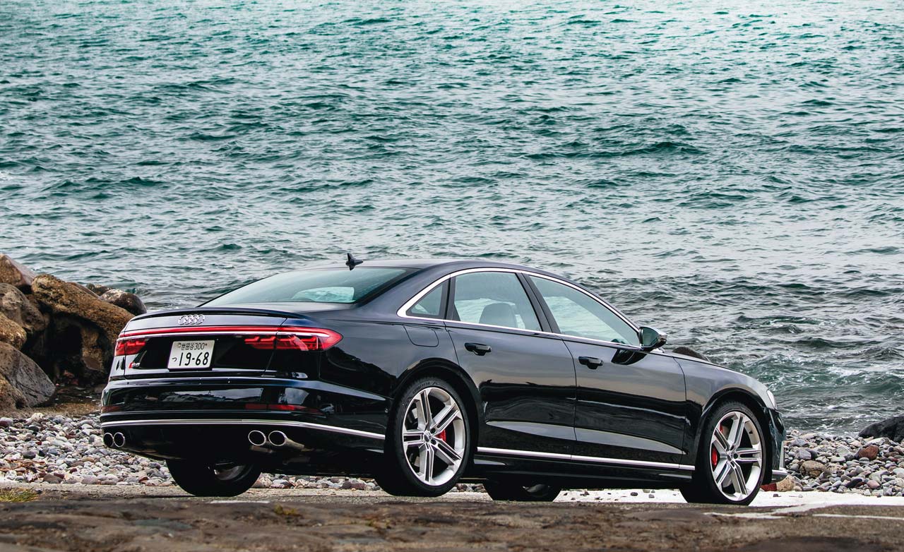 新型アウディ S8を国内初試乗 予測するサスペンションがもたらす 真のショーファー を味わう Genroq Web 自動車情報サイト 新車 中古車 Carview