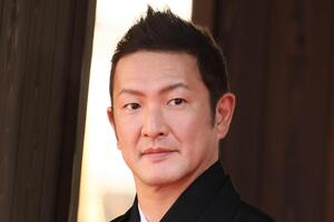 「中村獅童」の“1800万円越え”「高級車」が話題に!? 「めちゃ贅沢」な全長6m超え「ビッグモデル」！ 最上級の「高級キャンピングカー」どんなモデル？