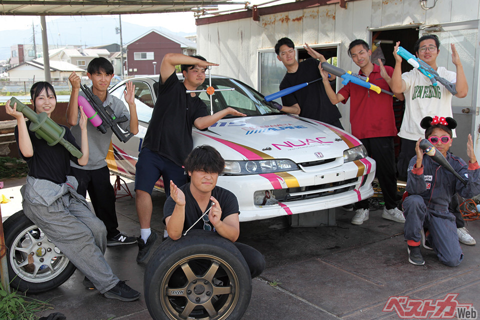 代々乗り継がれた愛車との惜別のラストダンス!!　日本大学自動車部がジムカーナを華麗に舞う!!