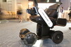 高齢者・障がい者の空の旅を快適に！ JALなど3社が羽田空港で「自動運転車いす」実験