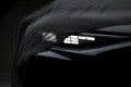 待望の新型「Q3」の全体像がついに見える…かも？ アウディが登場を予告して一部を公開！